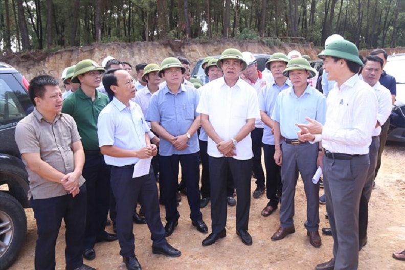 Chủ tịch UBND tỉnh Hà Tĩnh: Quyết liệt gỡ nút thắt về giải phóng mặt bằng và nguyên vật liệu xây dựng cho cao tốc Bắc - Nam